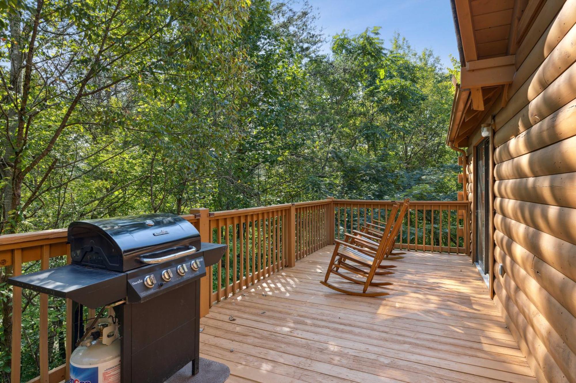 1 Min To The Parkway Spacious Cabin W 3 Suites And Extra Bedroom! Піджен-Фордж Екстер'єр фото