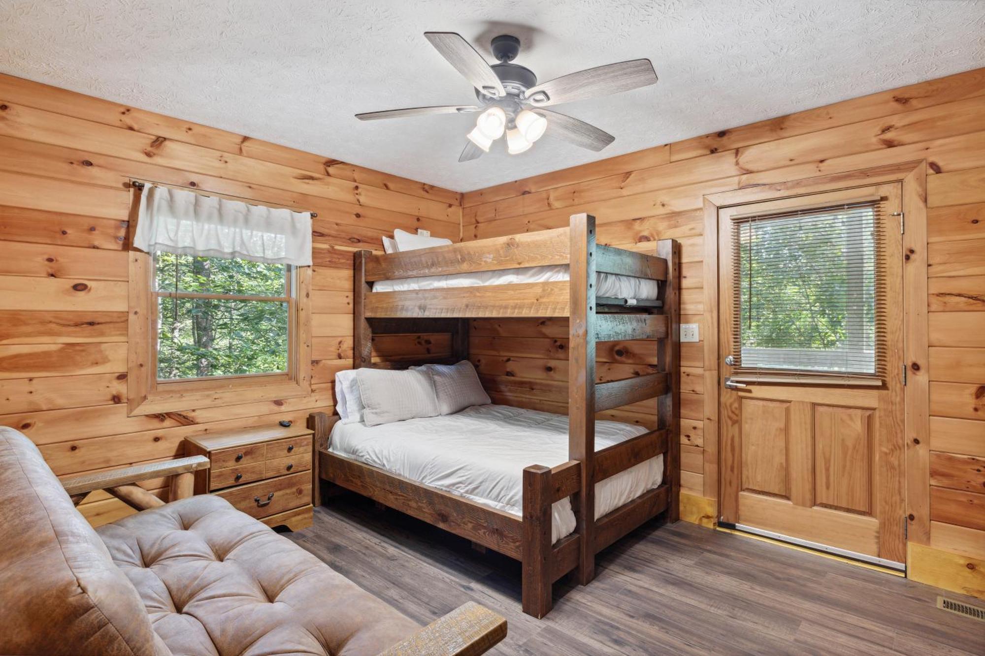 1 Min To The Parkway Spacious Cabin W 3 Suites And Extra Bedroom! Піджен-Фордж Екстер'єр фото