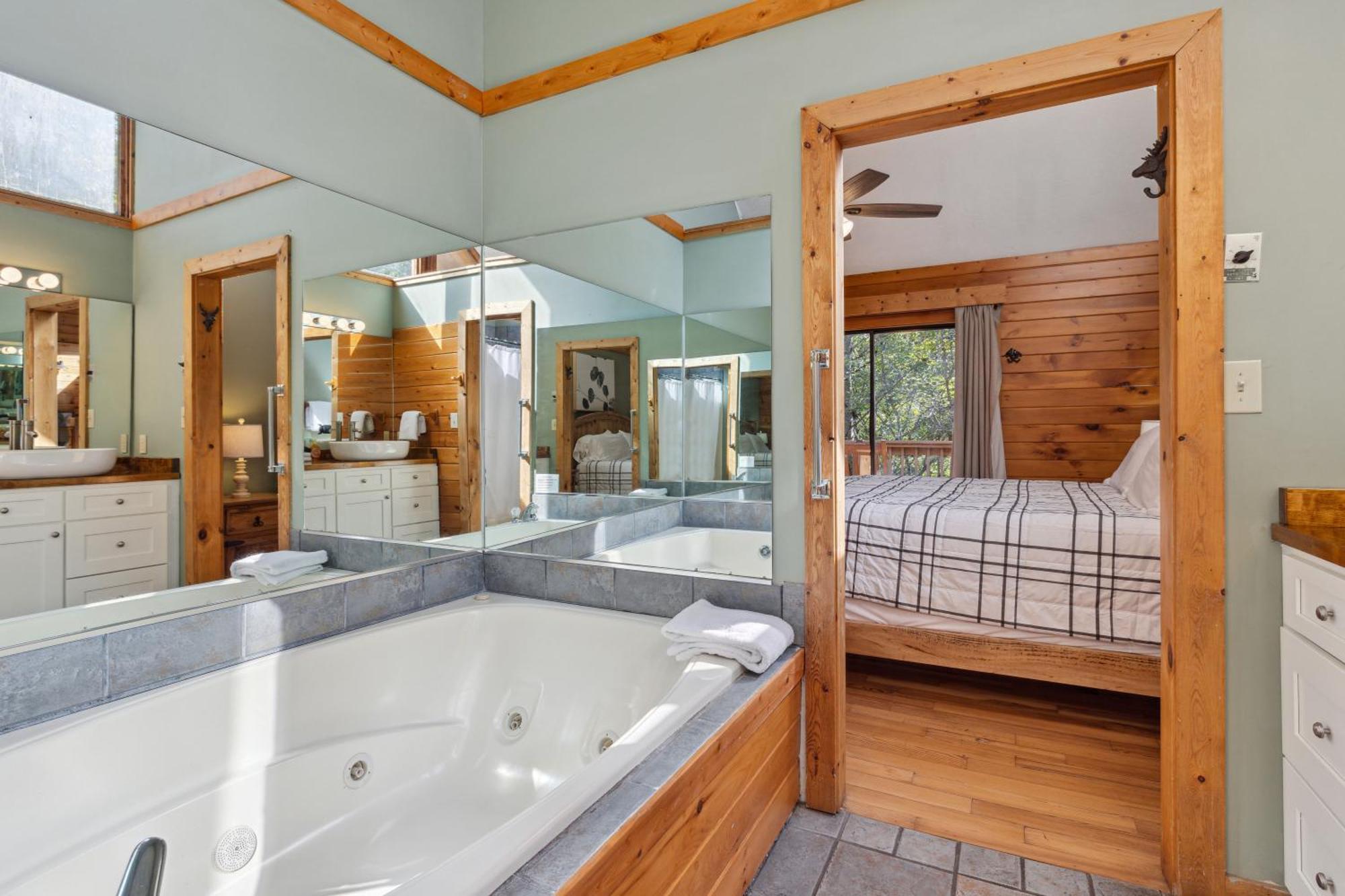 1 Min To The Parkway Spacious Cabin W 3 Suites And Extra Bedroom! Піджен-Фордж Екстер'єр фото