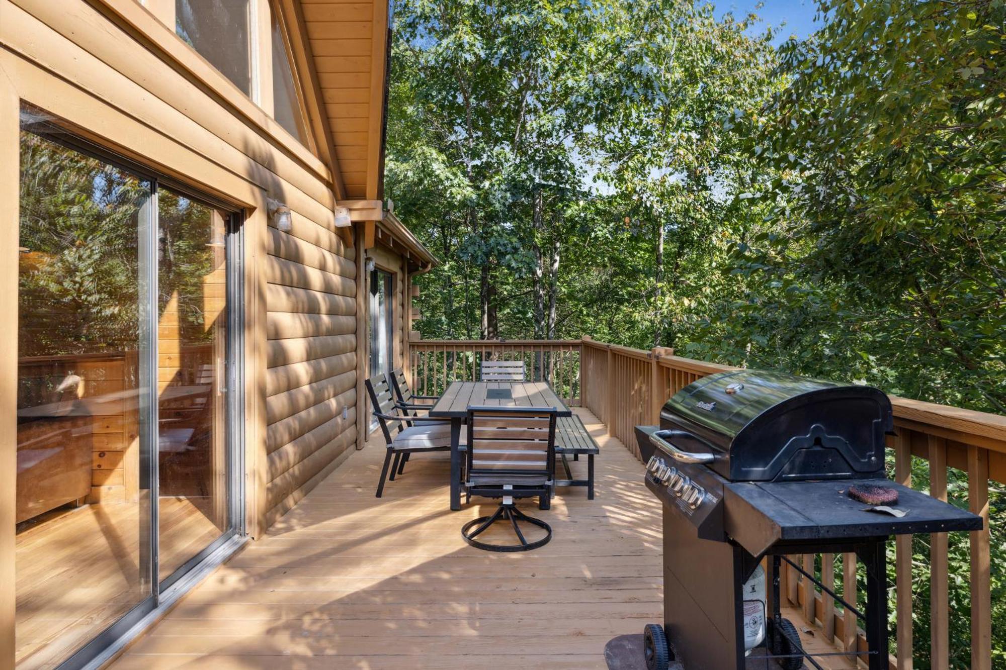 1 Min To The Parkway Spacious Cabin W 3 Suites And Extra Bedroom! Піджен-Фордж Екстер'єр фото